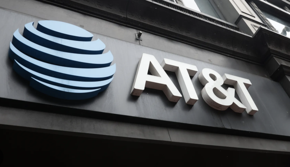 Hackers roban datos de más de 109 millones de usuarios de AT&T