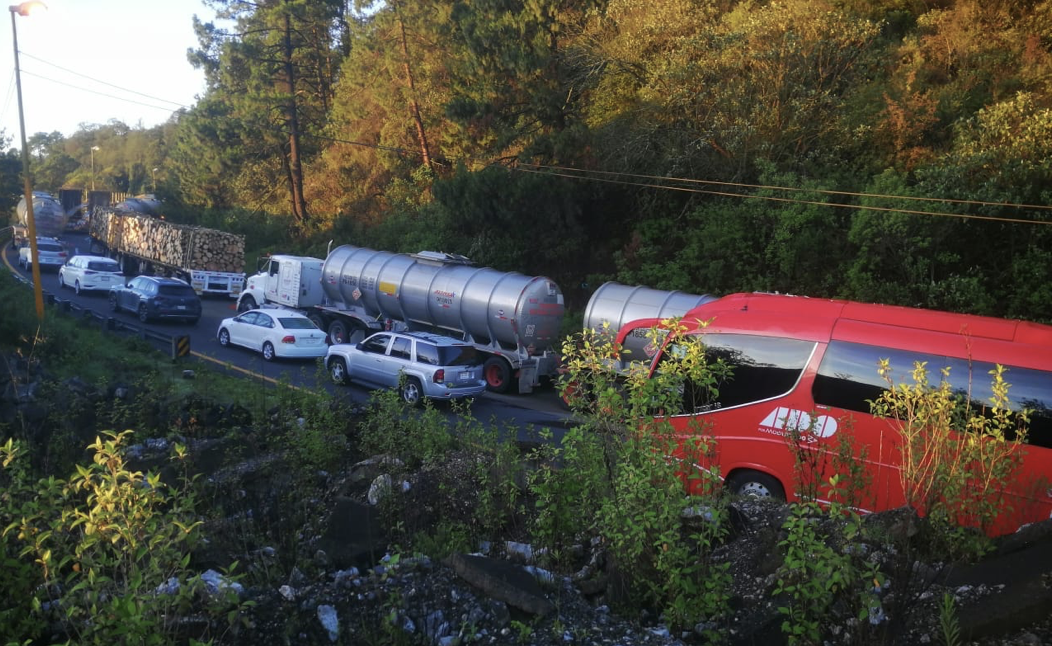 Cuidado, reportan filas hasta de 34 kilómetros en la Puebla-Orizaba por accidente 