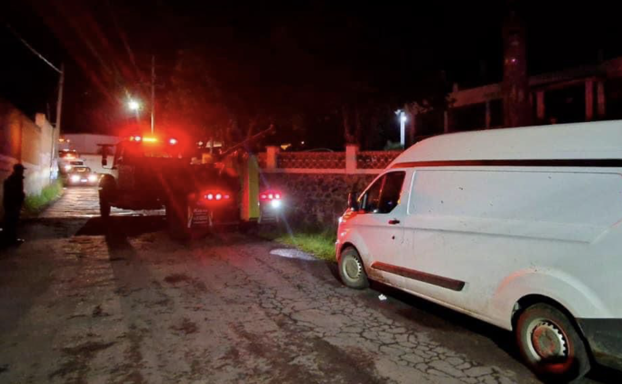 Roban camioneta de carga en pleno bloqueo de la México-Puebla