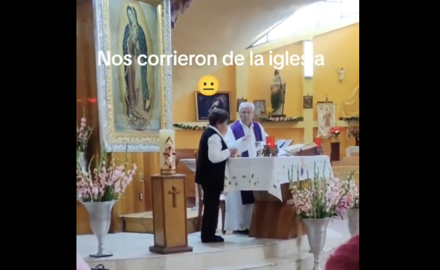 VIDEO Sacerdote corre a una madre y a su bebé por hacer ruido en misa