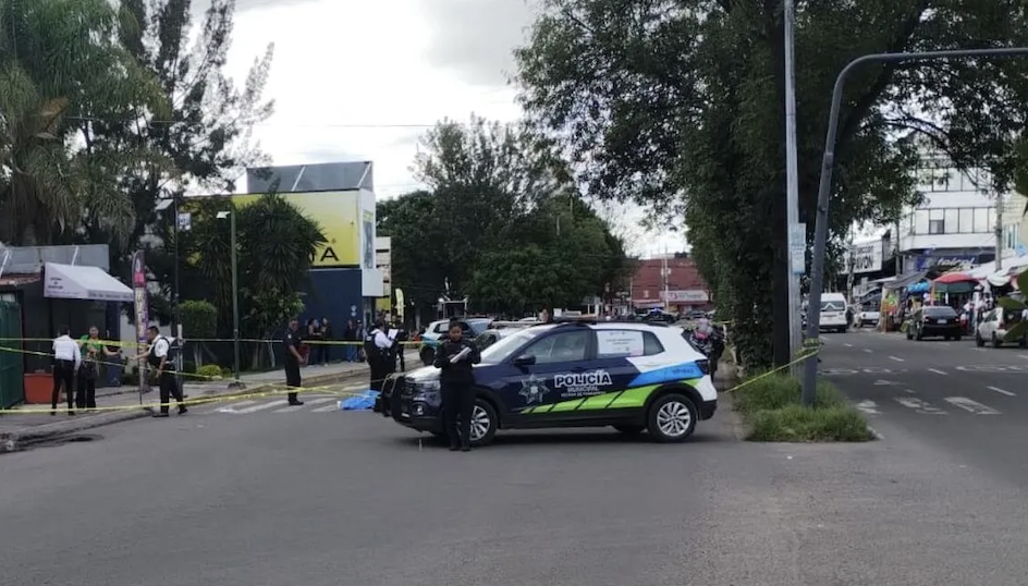 Mujer muere tras ser atropellada por la Ruta 86 en el Mercado Morelos