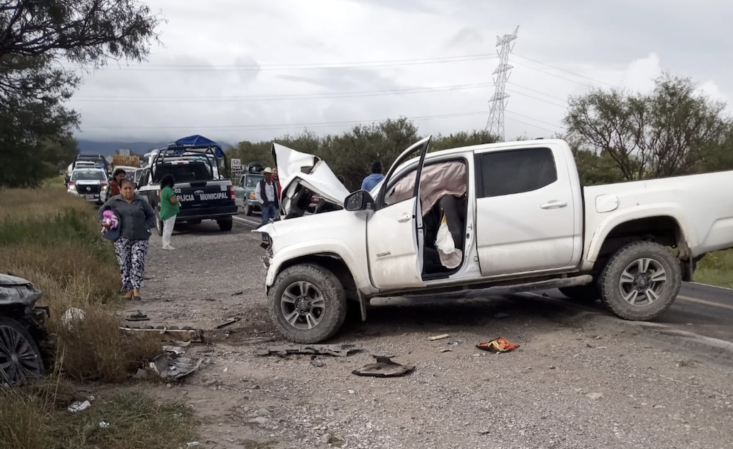 Choque frontal deja varios lesionados en Yehualtepec