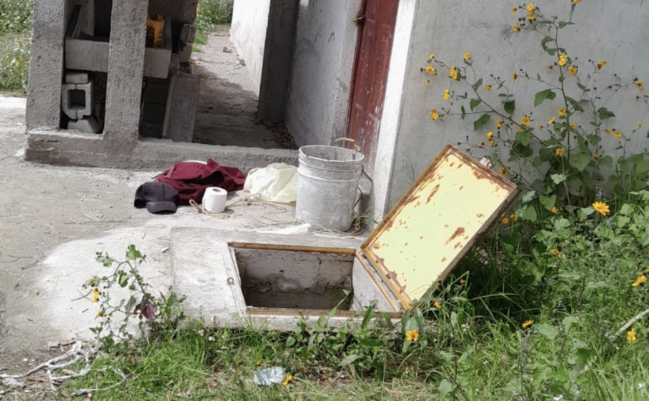 Hombre se quita la vida al lanzarse a una cisterna en Acajete