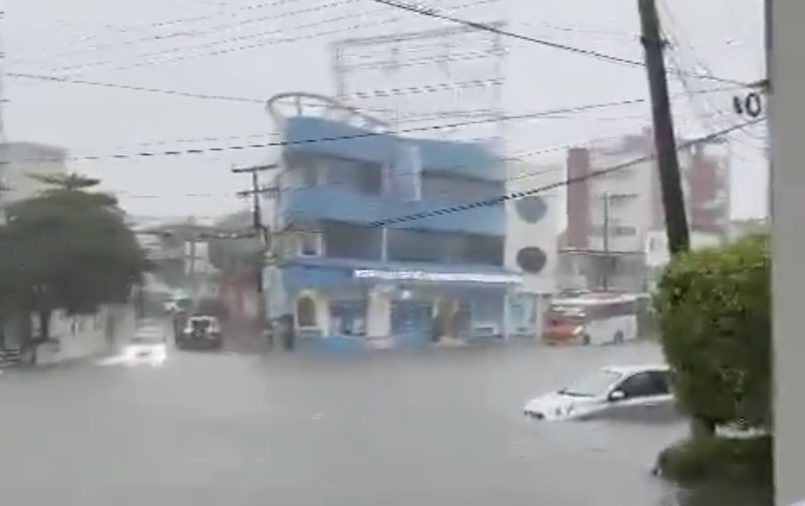 Severas inundaciones dejan fuertes lluvias en Veracruz-Boca del Río