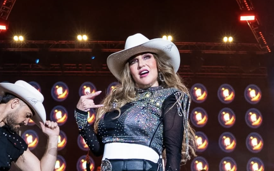 Alicia Villarreal confirma su divorcio de Cruz Martínez tras un año de proceso