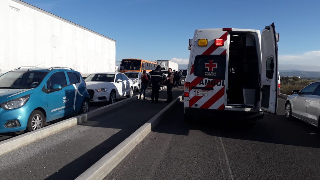 Se registra carambola entre 7 vehículos en el bulevar aeropuerto en Huejotzingo