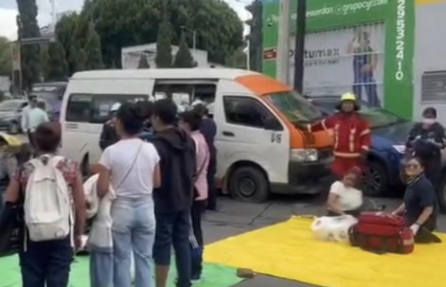 Carambola entre la Ruta M28 y 3 autos deja una decena de lesionados