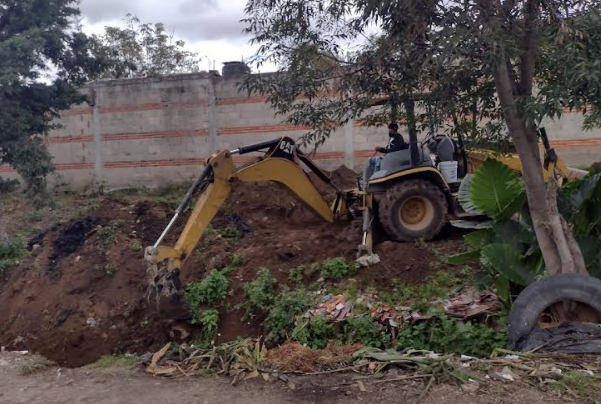 Bloqueo de canal de agua en Texmelucan genera conflicto entre vecinos