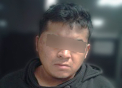 A prisión ladrón de trasporte público que iba a ser linchado