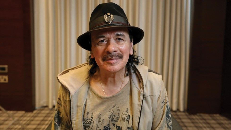 Carlos Santana lanza su propia cepa de mariguana