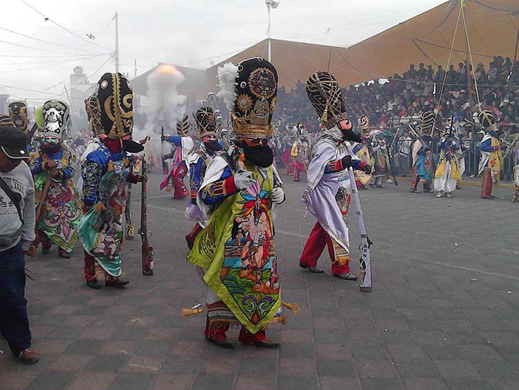 Con 10 heridos termina el Carnaval de Huejotzingo 2015
