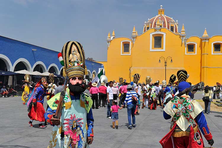 Presenta José Juan Espinosa el carnaval de Cholula 2014