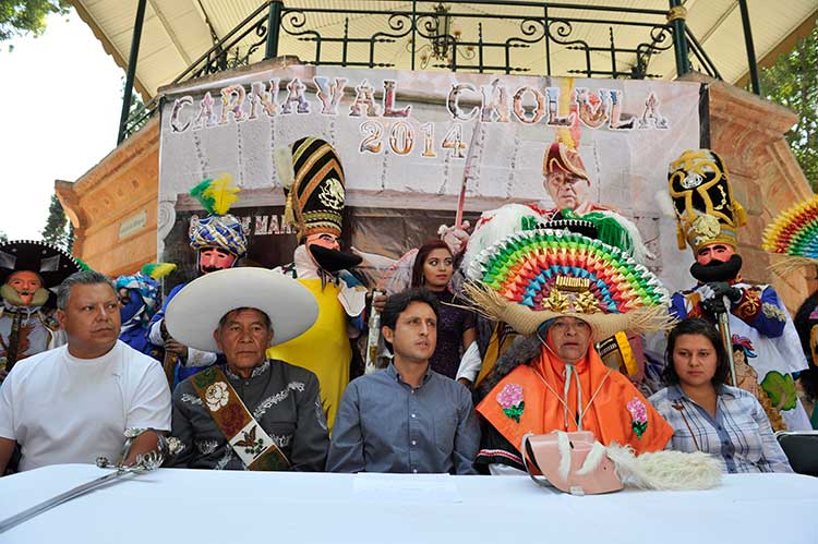 Presenta José Juan Espinosa el carnaval de Cholula 2014