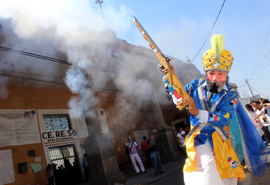 Modificarán carnaval de Cholula para darle identidad propia