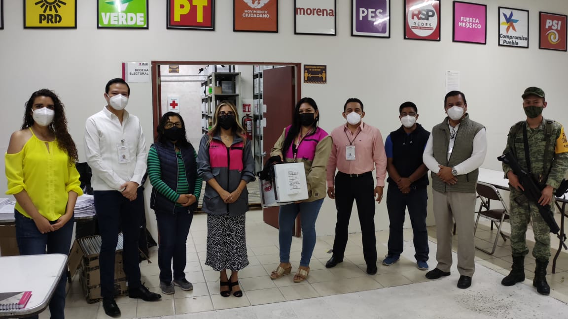 Inicia INE Puebla entrega de paquetes electorales a presidencias de casillas 