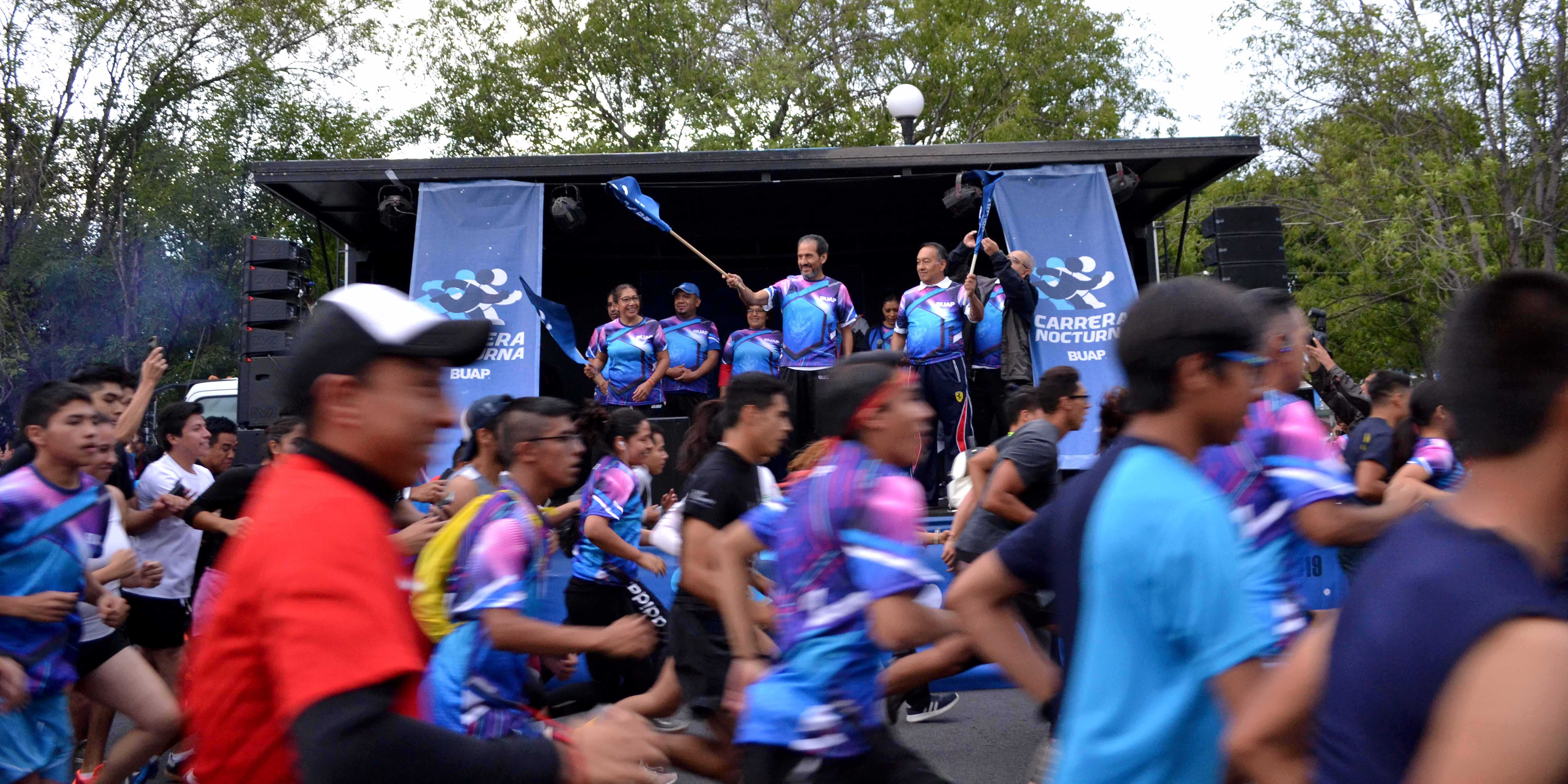CU vibra, más de 6 mil participan en la Carrera Nocturna Universitaria