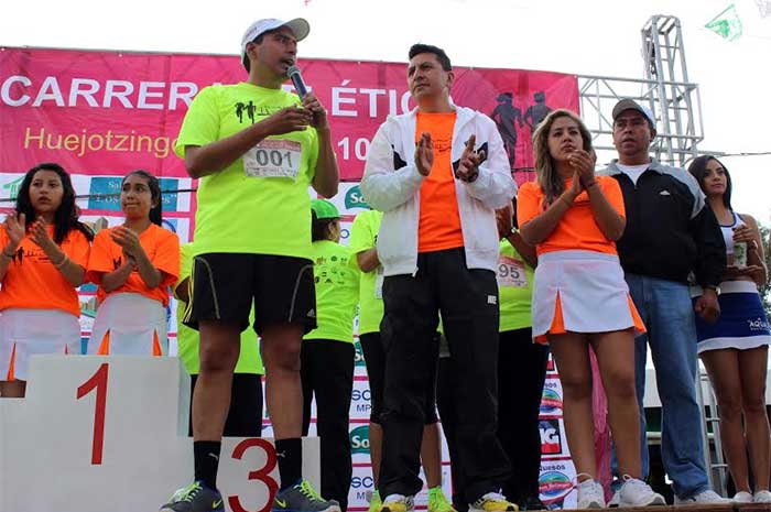 Participan 900 competidores en Carrera Atlética de Huejotzingo