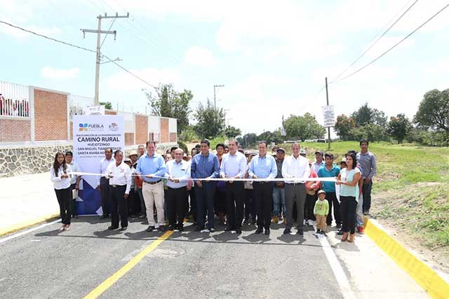 Ayuntamiento de Huejotzingo y gobierno del estado modernizan carretera