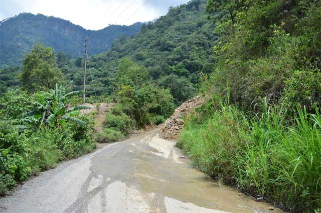 Reabren carretera que comunica a Zapotitlán con Zacatlán