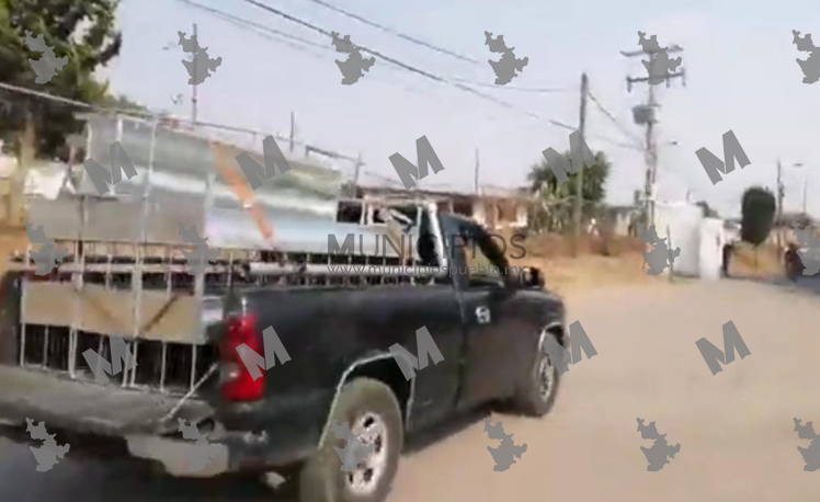VIDEO Tras persecución en Texmelucan policías recuperan camioneta robada