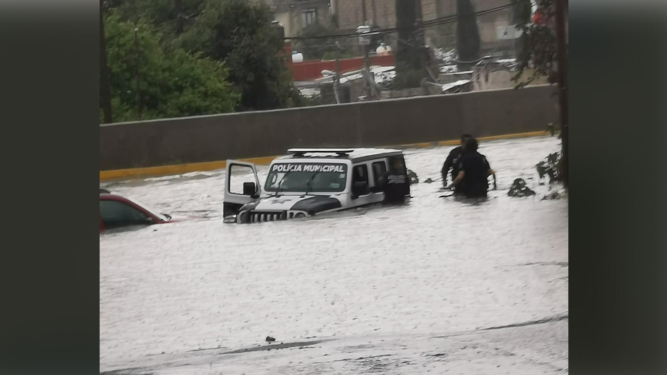 VIDEO Se cae el cielo y fuerte lluvia inunda Puebla