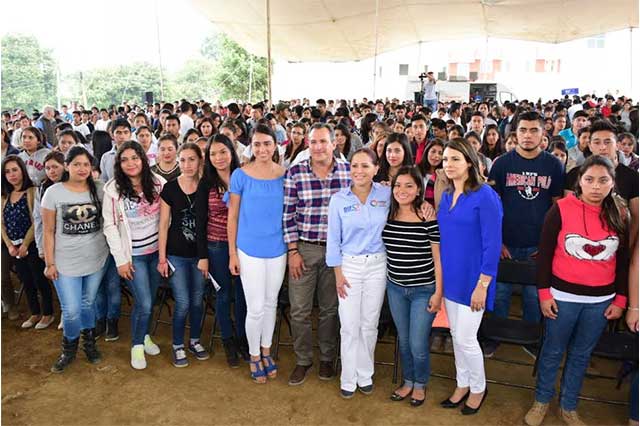 Inicia construcción de Casa Jóvenes en Progreso en Tlatlauquitepec