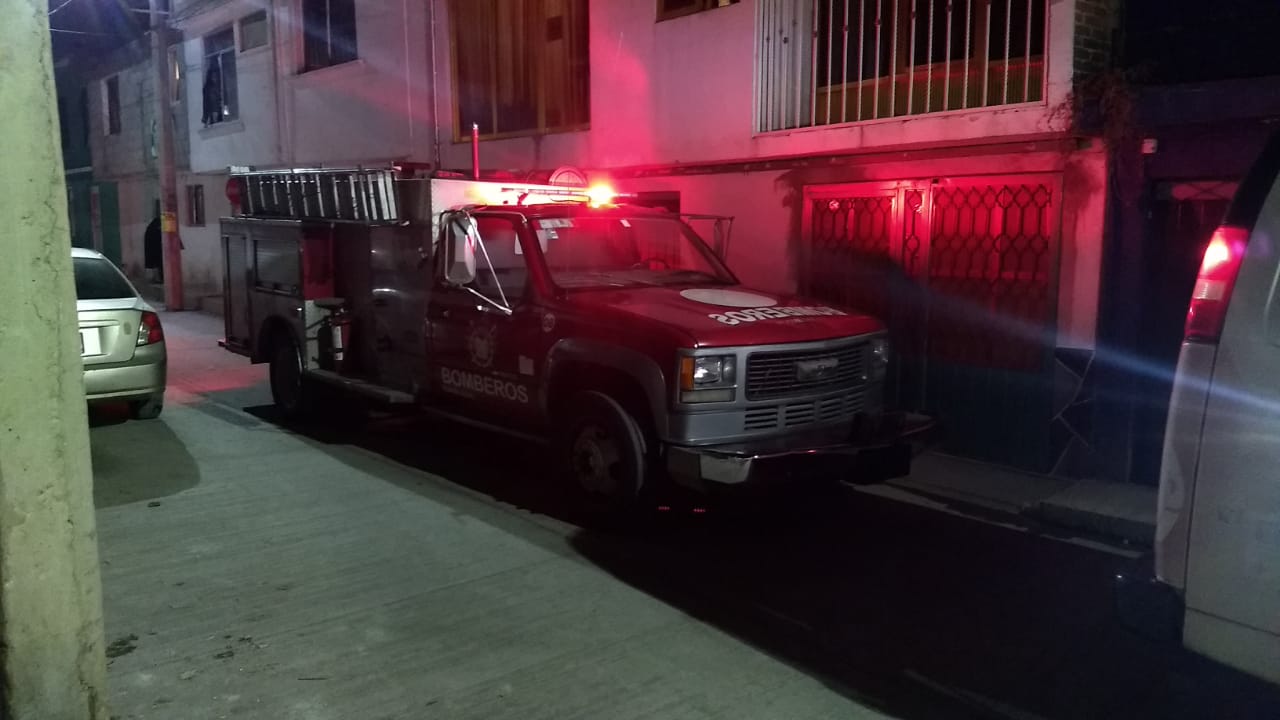 Hallan cadáver con huellas de violencia dentro de casa incendiada en Texmelucan