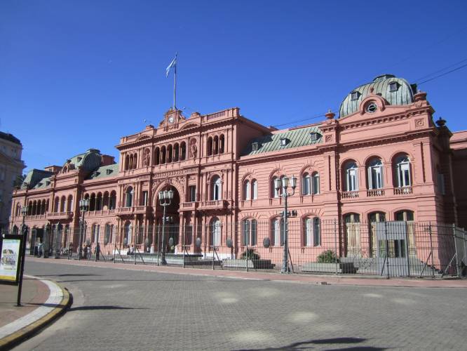 Milei ruge ante los pobres: ¡No tengan miedo!