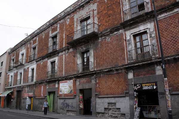 Concluye comuna rehabilitación de 292 casonas del Centro Histórica de Puebla