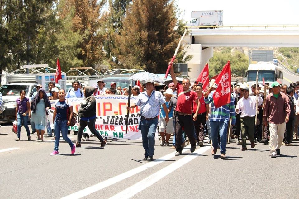 Mascip toma caseta de peaje para exigir liberación de compañero