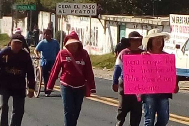 Toman caseta en Amozoc de la Puebla-Veracruz por gasolinazo