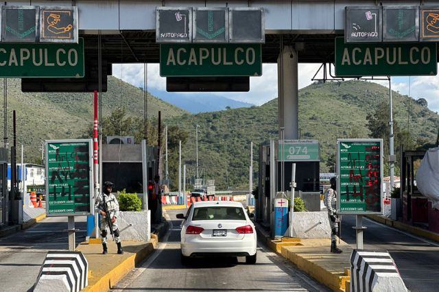 Incremento en la afluencia vehicular en la Autopista del Sol