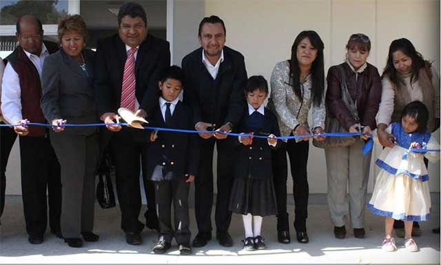 Casiano inaugura aulas en Unidad Escolar Cuautlancingo