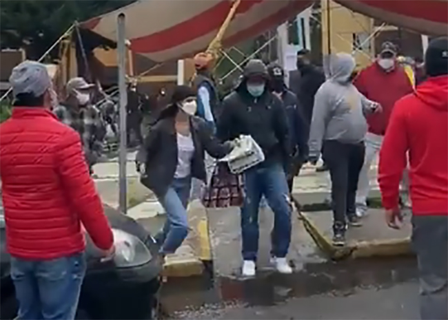 VIDEO Así destrozan casillas durante jornada electoral
