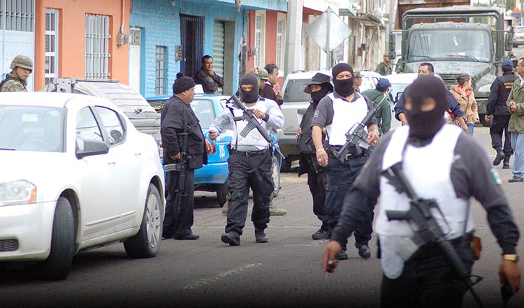 Catean Ejército y Ministeriales viviendas en Tehuacán
