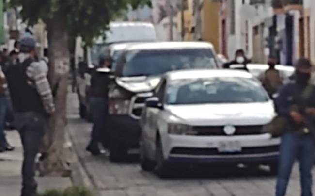 Ministeriales catean y aseguran casa en el centro de Atlixco