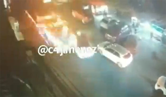 VIDEO Camión se queda sin frenos y embiste y mata a tres personas
