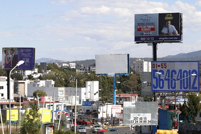 Texmelucan, Tehuacán y Puebla concentran mayoría de espectaculares en el estado 