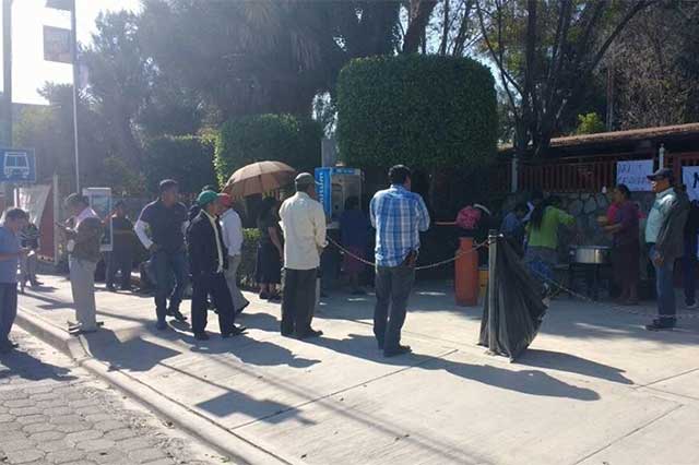 Toman campesinos la CDI en Tehuacán; exigen apoyos y no más gasolinazos