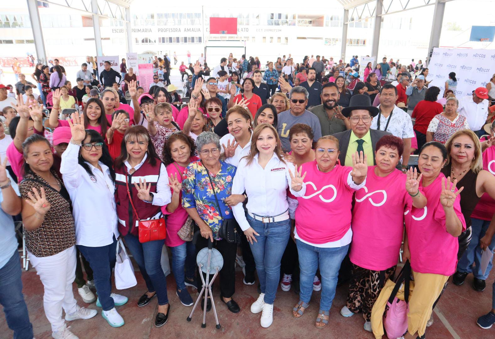 Promover valores familiares en Puebla: prioridad de Ceci Arellano y Armenta