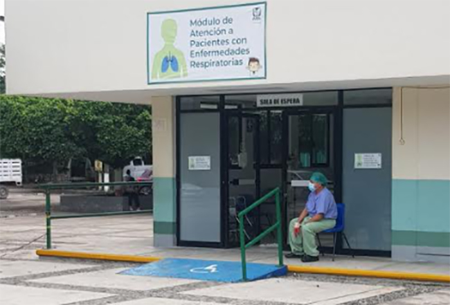  Denuncian trato irregular al aplicar vacuna covid en hospitales de Huauchinango y Xicotepec