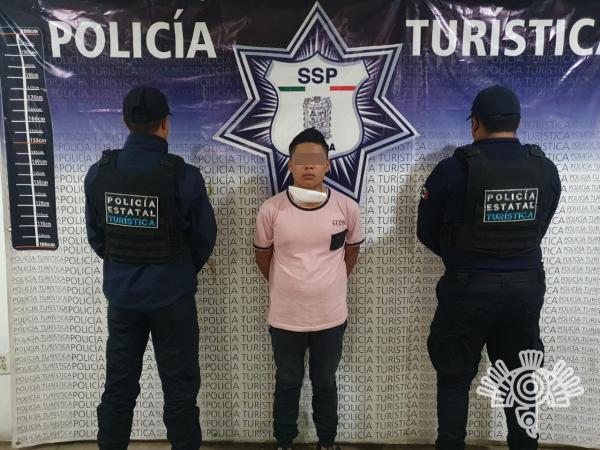 Samuel de 20 años robó un celular en el centro histórico de Puebla