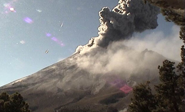VIDEO Captan explosión del Popocatépetl