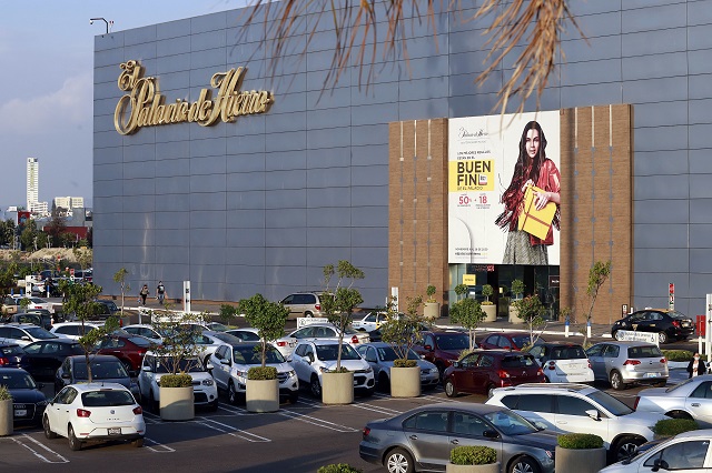 Locatarios de plazas comerciales acusan hostigamiento con medidas anticovid