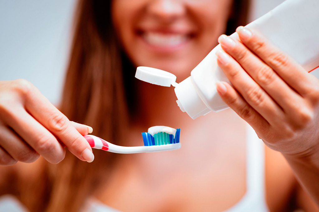 Lavarte los dientes podría ayudarte a prevenir el Covid19