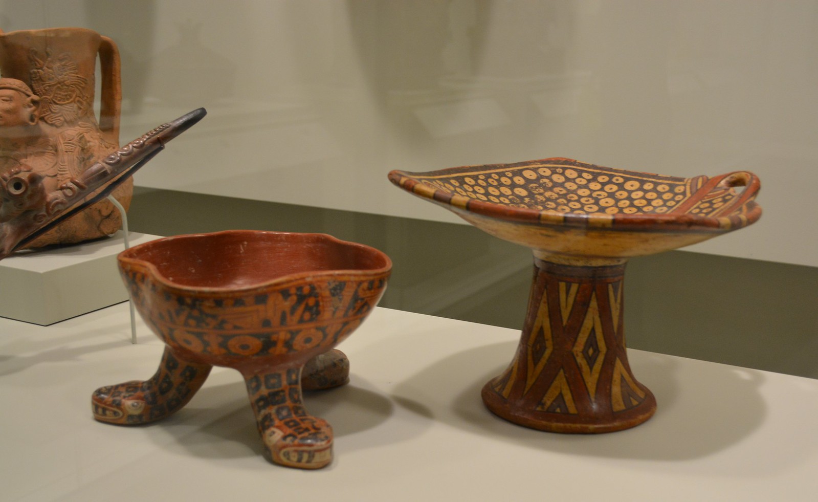 Analizan simbolismo de cerámica hallada en ofrenda prehispánica cholulteca