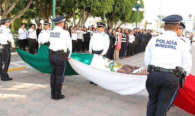 Realizan en San Andrés ceremonia cívica correspondiente a mayo