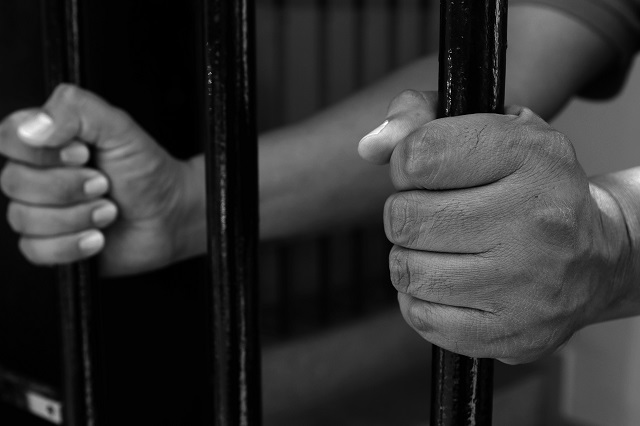 Reportan riña y un preso herido en Penal de Tepexi
