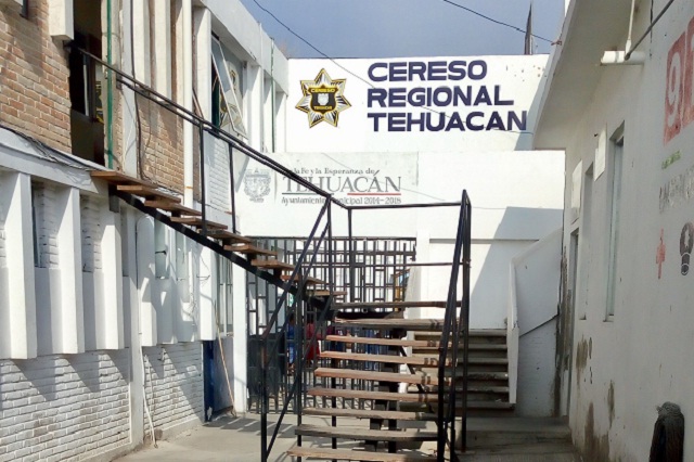Se redujo en 50% la población del penal de Tehuacán
