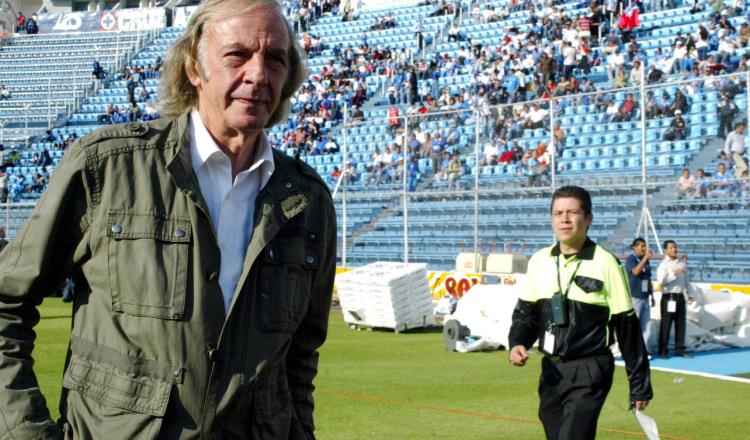 Sufre accidente y es internado en un hospital César Luis Menotti